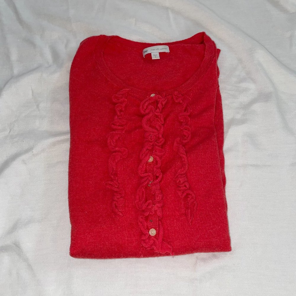 Red Ruffled Cashmere-blend Lightweight Sweater. - Picture 3 of 10